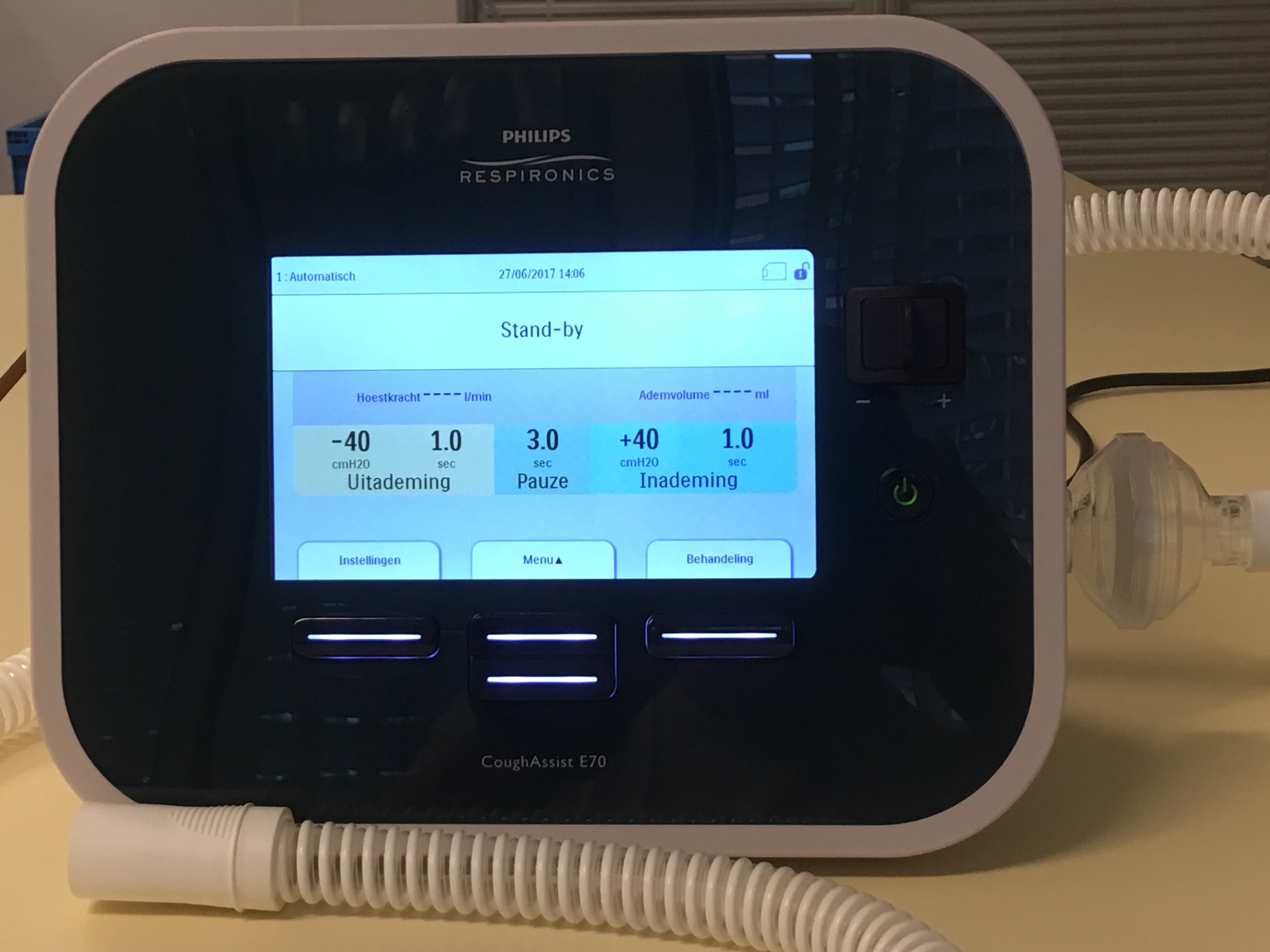 hoestmachine hoest cough assist e 70 philips sputum